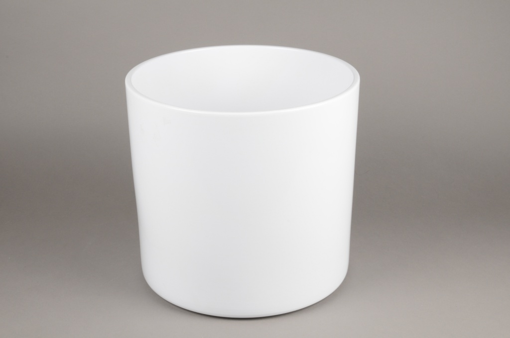 White Ceramic Planter D36cm H35cm   A041a8 White Ceramic Planter D36cm H35cm P Image 95873 Grande 