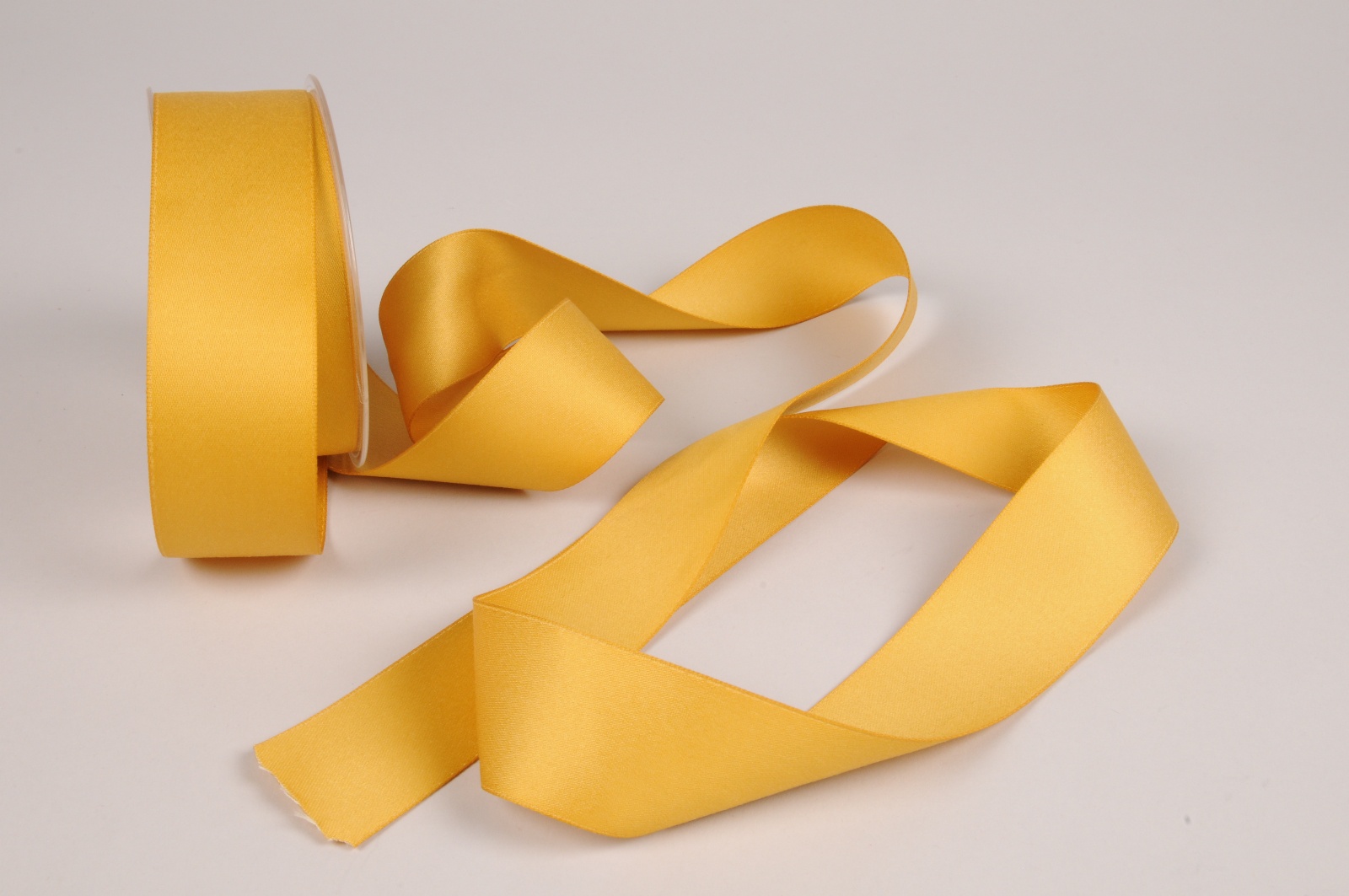 gold-satin-ribbon-40mm-x-15m