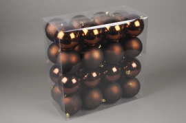 X071ZY Boîte de 32 boules en plastique chocolat D10cm