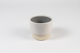 J6-000016 Cream ceramic planter D11cm H9.5cm