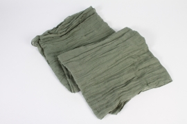 UN-000670 Green pleated fabric 90cm x 3m