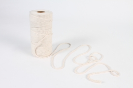 UN-000676 Cream cotton roll 5mm x 100m