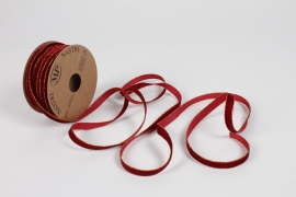 UN-000710 Burgundy velvet Christmas ribbon 9mm x 20m