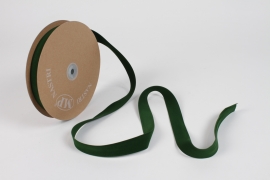 UN-000736 Dark green velvet ribbon 25mm x 30m