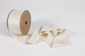 UN-000758 Cream and gold fabric ribbon 63mm x 10m