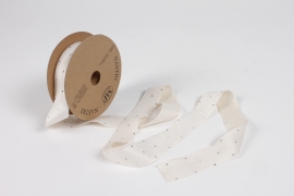 UN-000786 Cream Christmas ribbon with diamonds 25mm x 10m